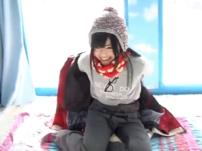 彼氏と別れたばかりの山本彩似ロリが初対面の男とMM号でハメ