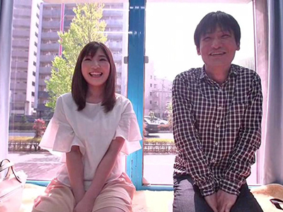 マジックミラー壁ちんぽ号で彼氏待たせてお気に入りちんぽで激イキ浮気！