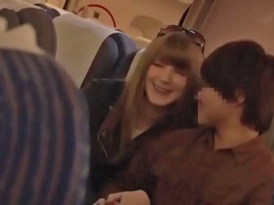 彼氏と楽しい旅行中に肉付きの良い尻の女性が声も出せずにサイレントレ●プされる