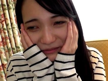彼氏有りの美人女子大生が高額謝礼とイケメンにデレデレしながら素股中に挿入され種付けされて…