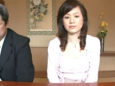 欲求不満な熟女妻が数年ぶりの生ちんぽに完堕ちアクメ