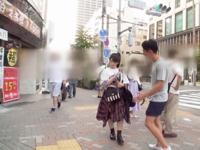 最初はガチで避けられていた素人さん！アニメ専門性の奥手美少女をナンパハメ