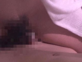 MM号の透けた空間で男友達とドキドキの混浴体験！うっかり興奮しちゃってＳＥＸに発展！