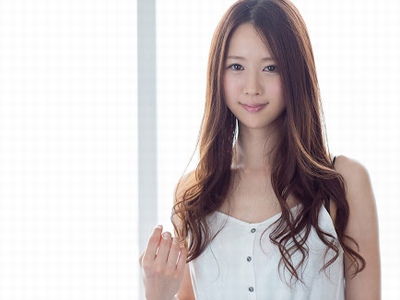 童顔な見た目によらずSEXに貪欲なスレンダー美女が騎乗位で狂ったように腰振りハメ
